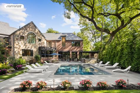 176 Benedict Road New York City NY 10304