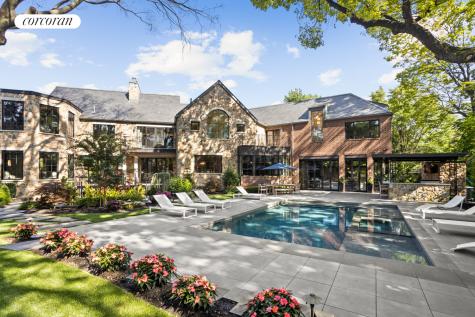 176 Benedict Road New York City NY 10304