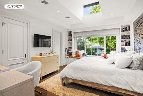 176 Benedict Road New York City NY 10304