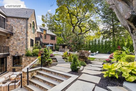 176 Benedict Road New York City NY 10304