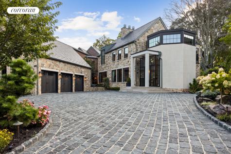 176 Benedict Road New York City NY 10304