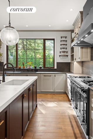 176 Benedict Road New York City NY 10304