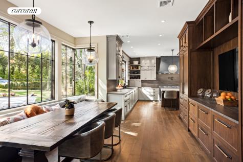 176 Benedict Road New York City NY 10304