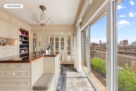 910 5th Avenue New York City NY 10021