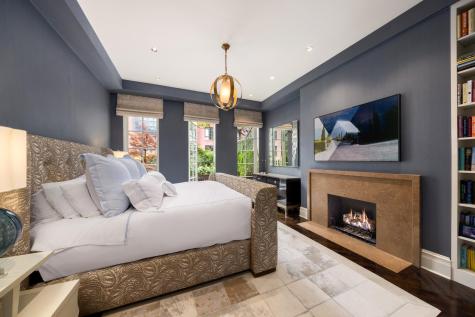 180 E 75th Street New York City NY 10021