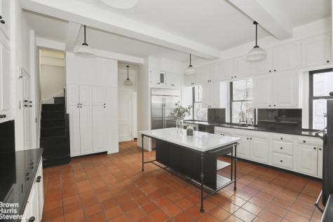 1 E End Avenue New York City NY 10075