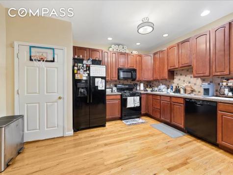 1961 Wallace Avenue New York City NY 10462