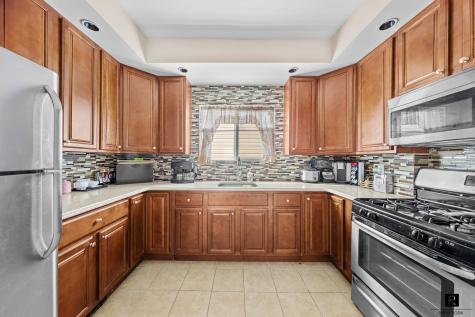 20 8th Street New York City NY 10306