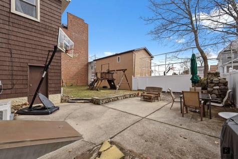 20 8th Street New York City NY 10306