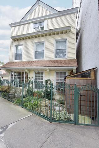 34 Fort Charles Place New York City NY 10463