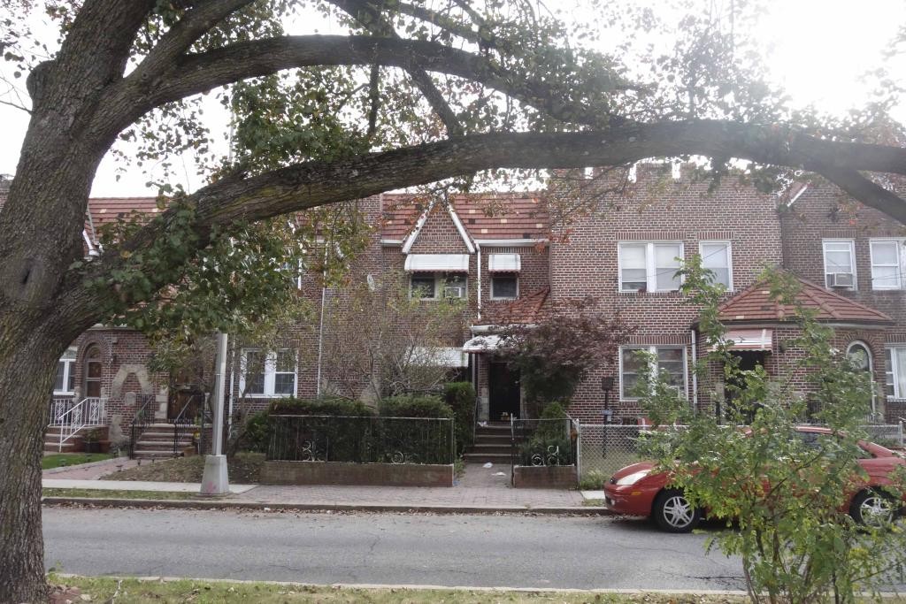 142-29 230th Place New York City NY 11413