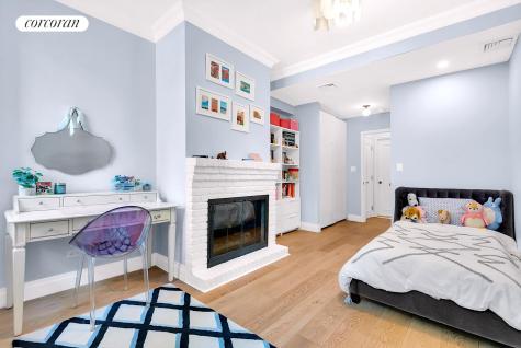 213 E 71st Street New York City NY 10021