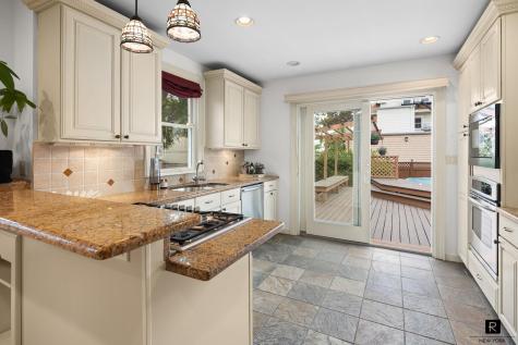 551 Minnieford Avenue New York City NY 10464