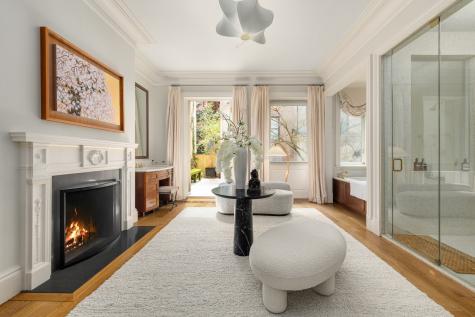 40 E 73rd Street New York City NY 10021