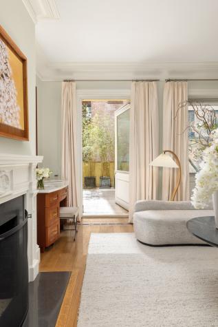 40 E 73rd Street New York City NY 10021