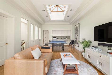 40 E 73rd Street New York City NY 10021