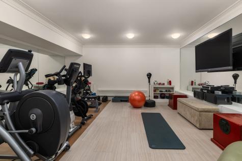 40 E 73rd Street New York City NY 10021