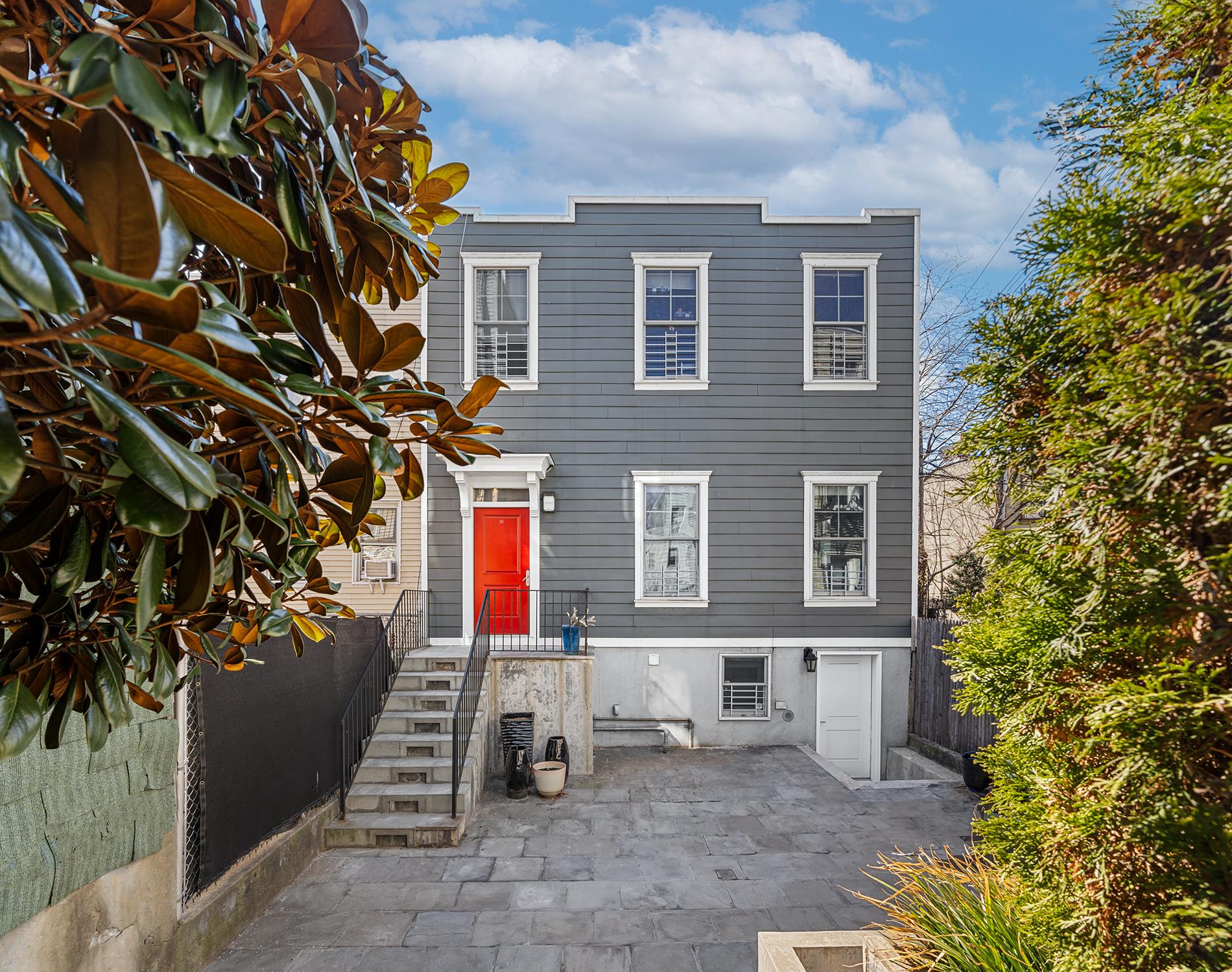 10-22 47th Avenue New York City NY 11101