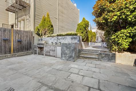 10-22 47th Avenue New York City NY 11101