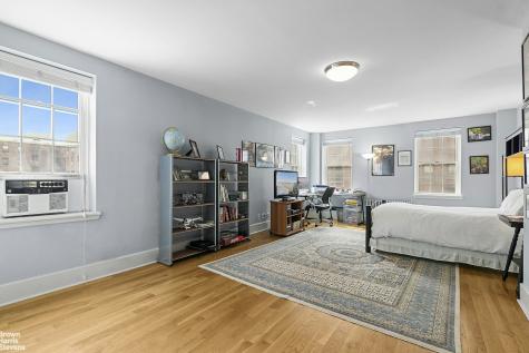 863 Riverside Drive New York City NY 10032