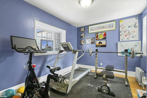 863 Riverside Drive New York City NY 10032