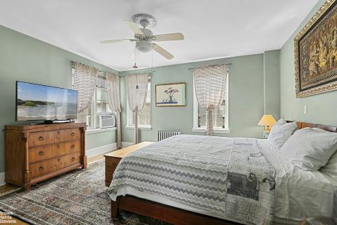 863 Riverside Drive New York City NY 10032