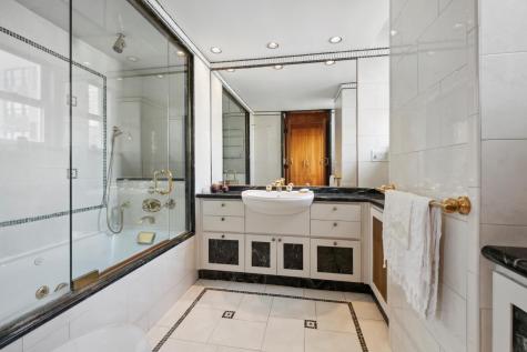 155 E 72nd Street New York City NY 10021