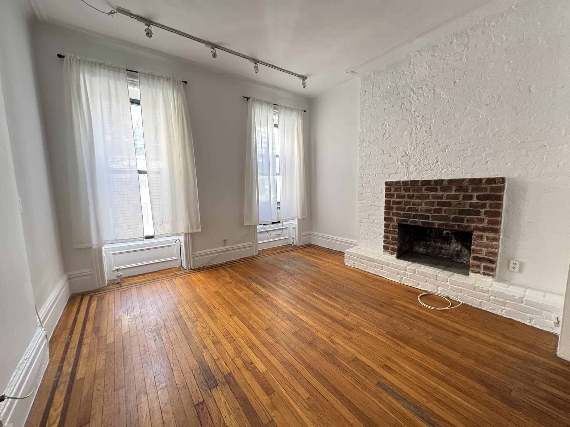 144 E 37th Street New York City NY 10016