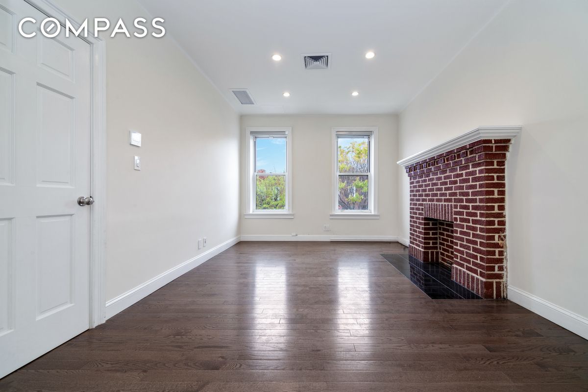 47-35 39th Place New York City NY 11104