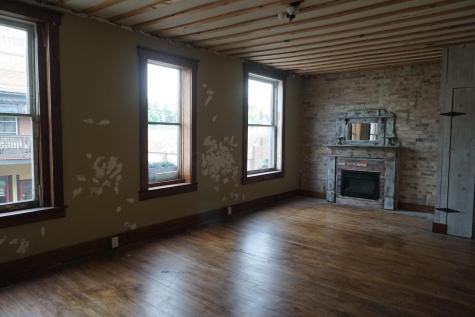 75 S Main Street Utica OH 43080