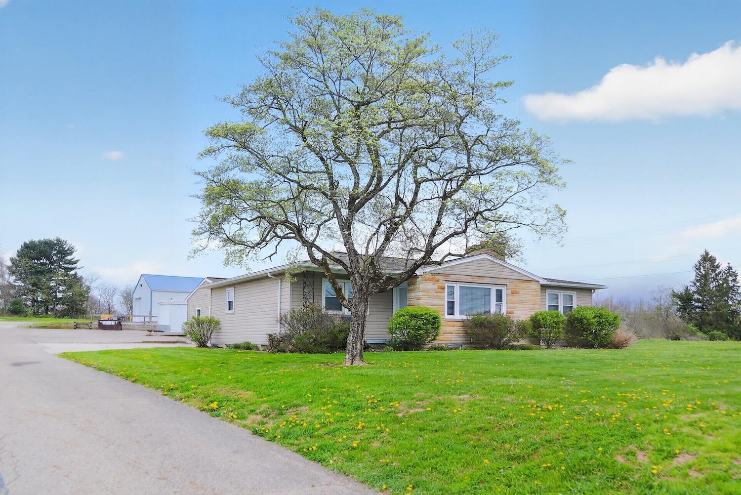307 Harcourt Road Mount Vernon OH 43050