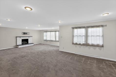 307 Harcourt Road Mount Vernon OH 43050
