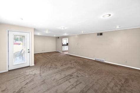 307 Harcourt Road Mount Vernon OH 43050