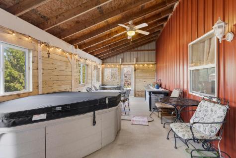 3020 Township Road 190 Fredericktown OH 43019
