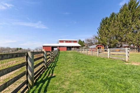 3020 Township Road 190 Fredericktown OH 43019