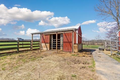 3020 Township Road 190 Fredericktown OH 43019
