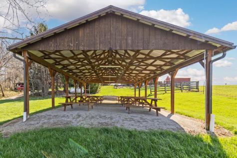 3020 Township Road 190 Fredericktown OH 43019