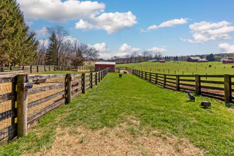 3020 Township Road 190 Fredericktown OH 43019