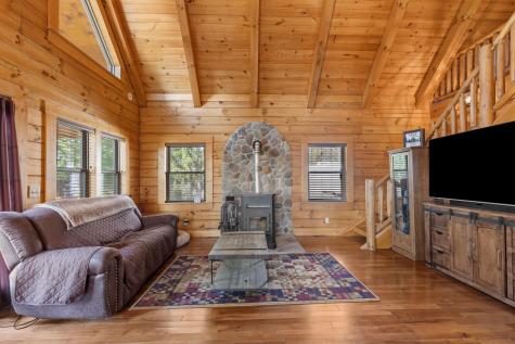 3020 Township Road 190 Fredericktown OH 43019