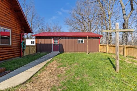 3020 Township Road 190 Fredericktown OH 43019