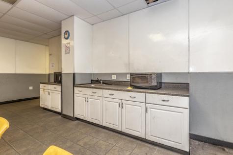 283 N Main Street Fredericktown OH 43019