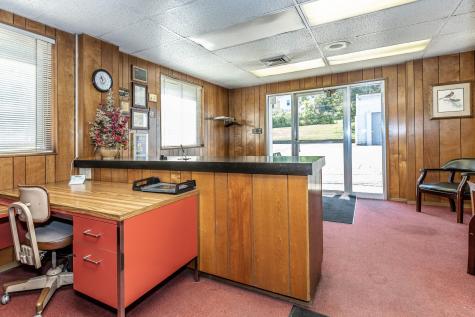 283 N Main Street Fredericktown OH 43019