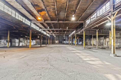 283 N Main Street Fredericktown OH 43019