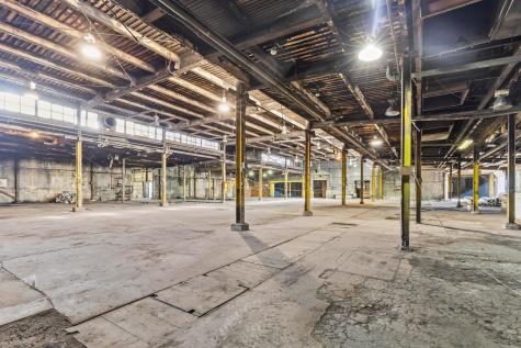 283 N Main Street Fredericktown OH 43019