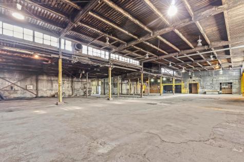 283 N Main Street Fredericktown OH 43019