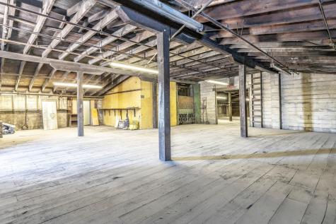 283 N Main Street Fredericktown OH 43019