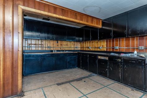 283 N Main Street Fredericktown OH 43019