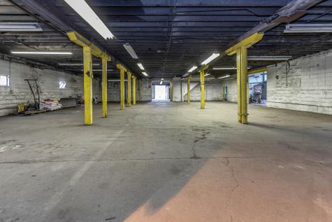 283 N Main Street Fredericktown OH 43019