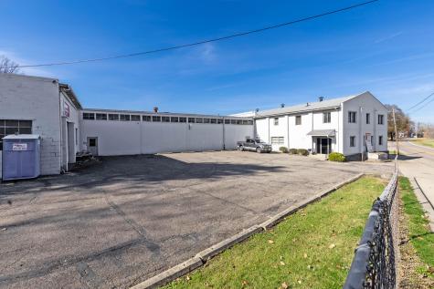 283 N Main Street Fredericktown OH 43019