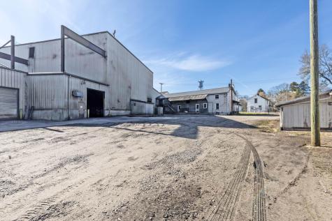 283 N Main Street Fredericktown OH 43019